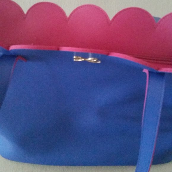 Bath & Bodyworks blue with pink tote NWT - Picture 2 of 6
